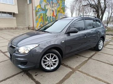 Авто Hyundai I30 2010 № 8384210