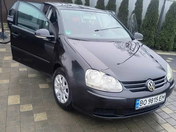 Авто Volkswagen Golf 2004 № 8384304