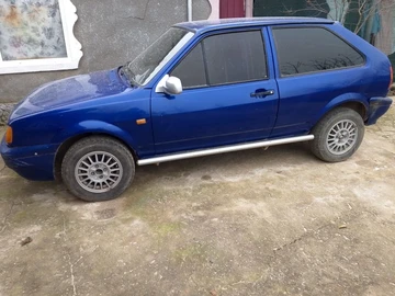 Авто Volkswagen Polo 1992 № 8384751