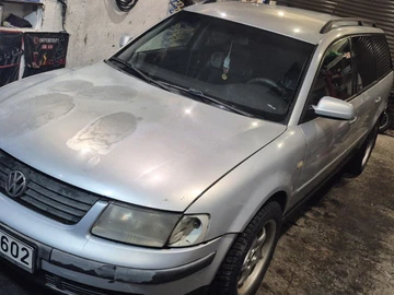 Авто Volkswagen Passat Sedan 2000 № 8384758