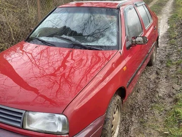 Авто Volkswagen Vento 1992 № 8385130