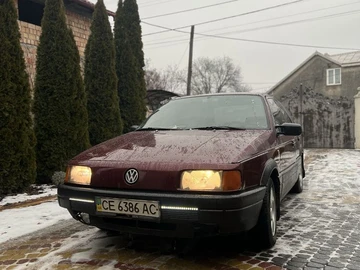 Авто Volkswagen Passat Sedan 1989 № 8385811