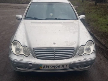 Авто Mercedes 220 2000 № 8385843