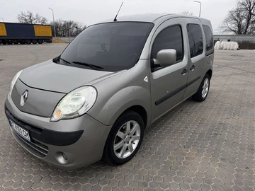 Авто Renault Kangoo Passenger 2010 № 8385960