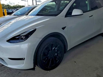 Авто Tesla Roadster 2023 № 8386216