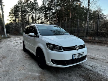 Авто Volkswagen Touran 2011 № 8386510