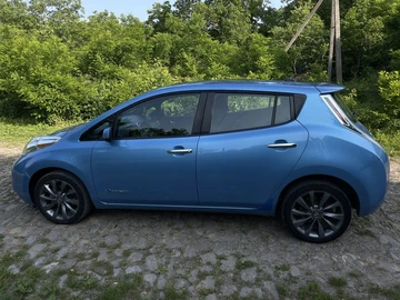 Авто Nissan Leaf 2013 № 8386515