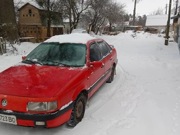 Авто Volkswagen Passat Sedan 1989 № 8386781