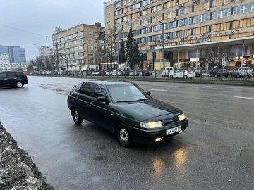 Авто ВАЗ 2112 2004 № 8387227