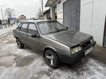 Авто ВАЗ 21099 1993 № 8387799