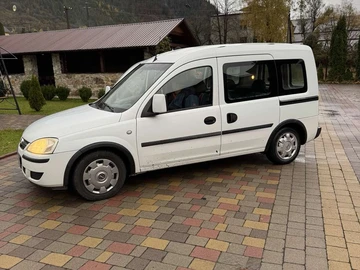 Авто Opel Combo 2004 № 8387904