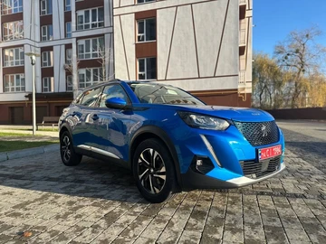 Авто Peugeot 2008 2020 № 8387913