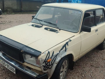 Авто ВАЗ 2107 1985 № 8388198