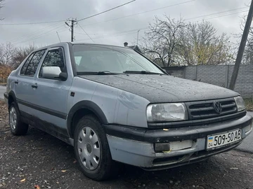Авто Volkswagen Vento 1995 № 8388325