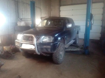 Авто Mitsubishi L 200 2004 № 8388782