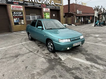 Авто ВАЗ 2110 2000 № 8389001