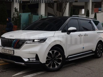 Авто KIA Carnival 2023 № 8389003