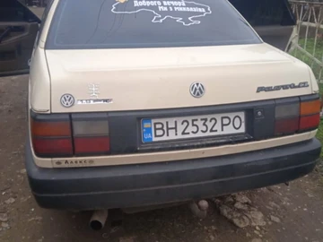 Авто Volkswagen Passat Sedan 1993 № 8389234