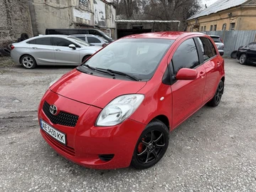 Авто Toyota Yaris 2006 № 8389303
