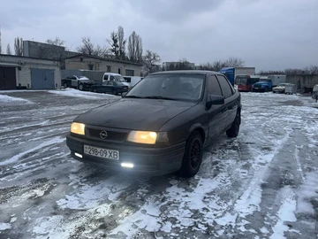 Авто Opel Vectra 1992 № 8389316
