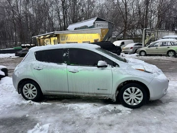 Авто Nissan Leaf 2015 № 8389722