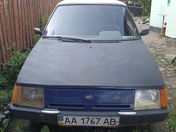Авто ЗАЗ Таврия 2004 № 8390057