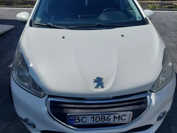 Авто Peugeot 208 2015 № 8390068