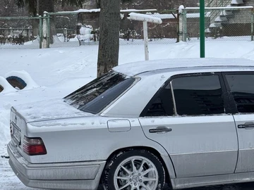 Авто Mercedes E Серия 1994 № 8390346