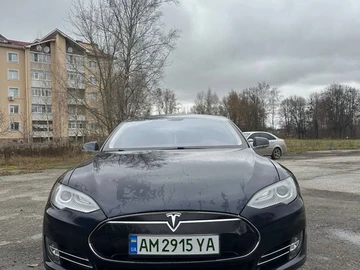 Авто Tesla Model S 2013 № 8390389