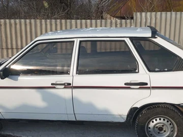 Авто ВАЗ 2109 1988 № 8390928