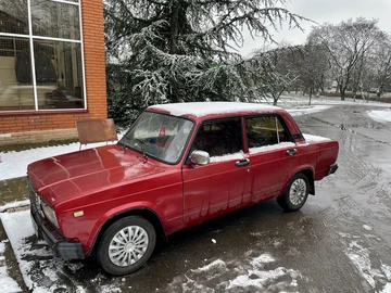 Авто ВАЗ 2107 1988 № 8391152