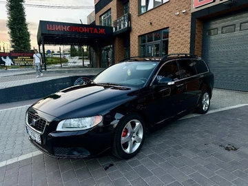 Авто Volvo V70 2010 № 8391577