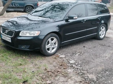Авто Volvo V50 2008 № 8391935
