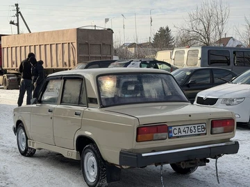 Авто ВАЗ 2107 1996 № 8391994