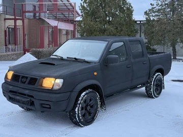 Авто Nissan Navara 2000 № 8392061