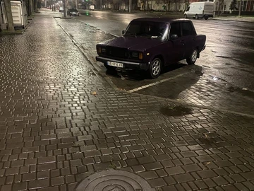 Авто ВАЗ 2107 2004 № 8392548