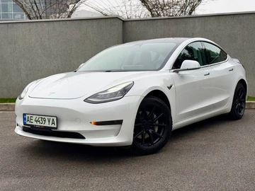 Авто Tesla Model 3 2020 № 8392610