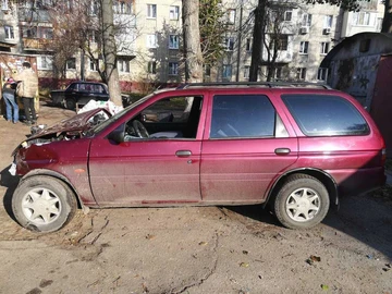 Авто Ford Escort 1996 № 8392817