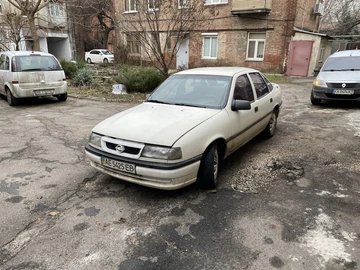 Авто Opel Vectra 1995 № 8392908