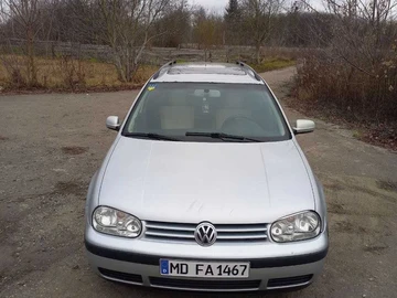 Авто Volkswagen Golf 2000 № 8392920