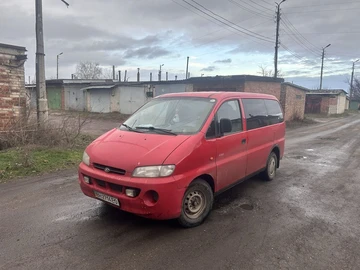 Авто Hyundai H200 2000 № 8393035