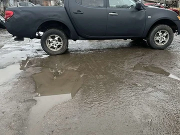 Авто Mitsubishi L 200 2011 № 8393074