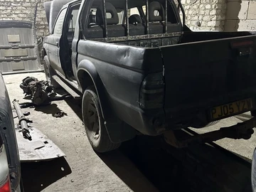 Авто Mitsubishi L 200 2004 № 8393191