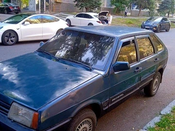 Авто ВАЗ 2109 1993 № 8393272