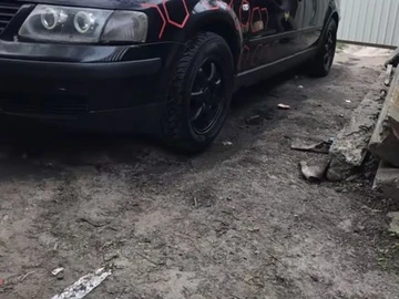 Авто Volkswagen Passat Sedan 2000 № 8393423