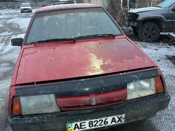 Авто ВАЗ 2109 1992 № 8393817