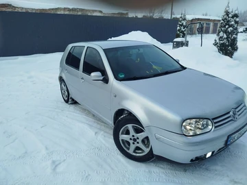 Авто Volkswagen Golf 2003 № 8393978