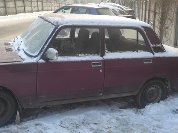 Авто ВАЗ 2107 2002 № 8394003