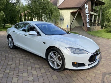 Авто Tesla Model S 2013 № 8394765