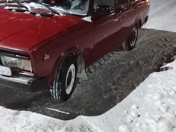 Авто ВАЗ 2107 1995 № 8394768